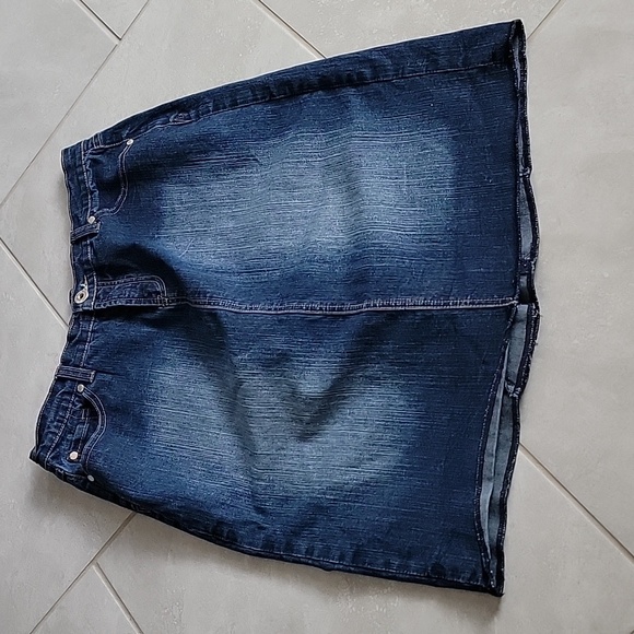 Junior Girls Size 13 Blue Pointe Pencil Denim Jeans Raw Hem Beaded Embroidered. - Picture 2 of 6